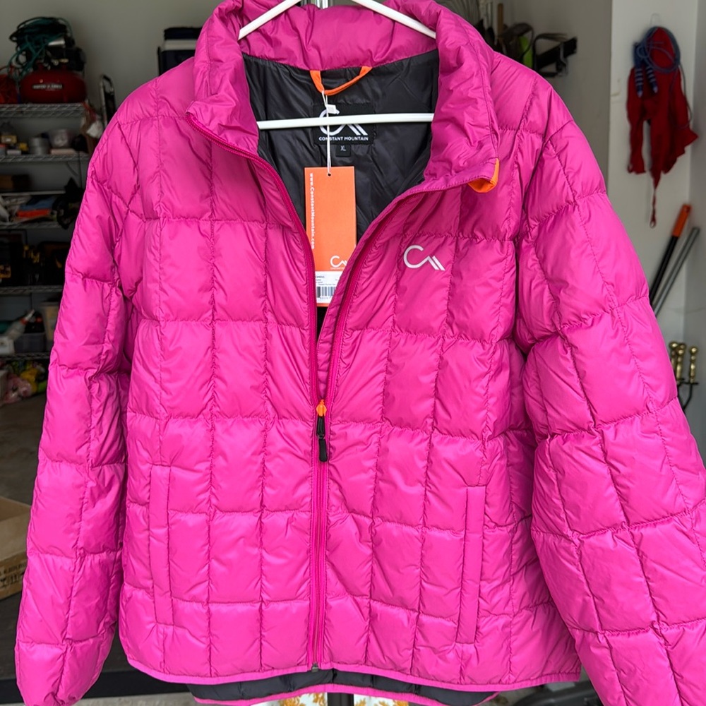 Woman’s Constant Mountain puffer Jacket